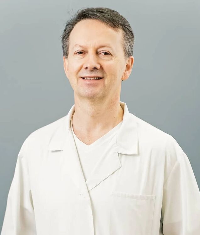 Tākuta Urologist Daniel